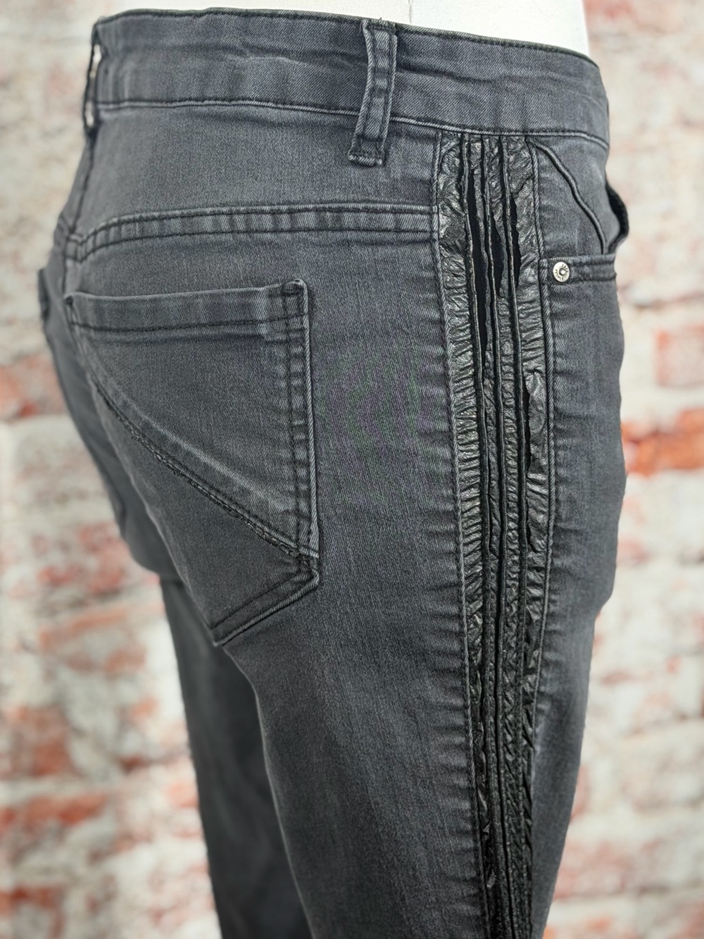 Free People Faux Leather Side Trim Skinny Jeans in Charcoal Women’s Size 28